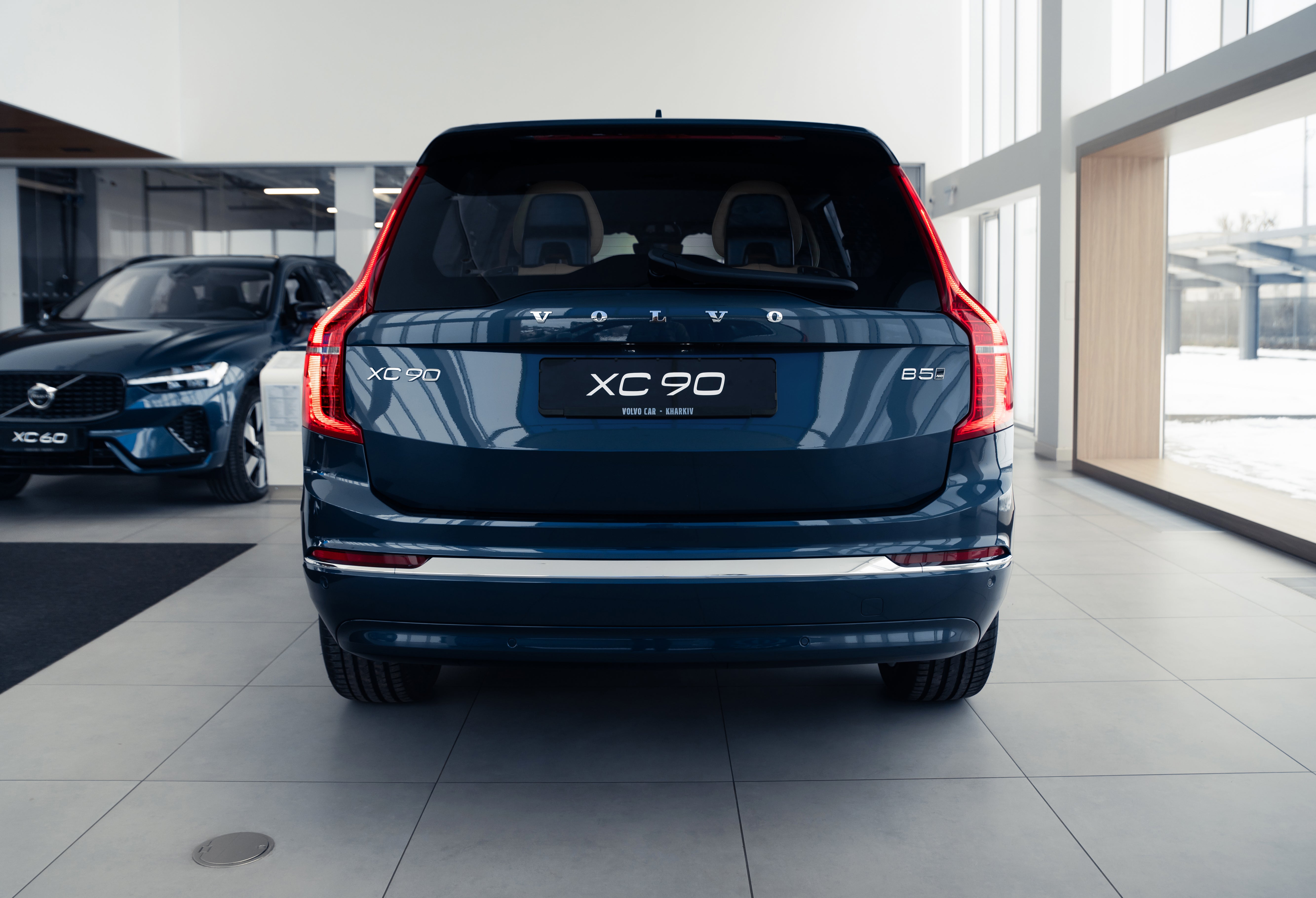 Volvo XC90 B5 Plus Denim Blue